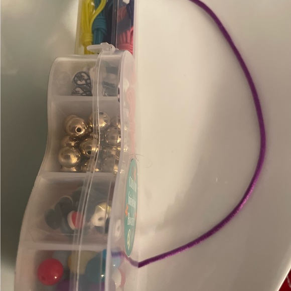 Disney DIY Friendship Bracelet Kit - Movie Coco - NEW - great colors and options - Picture 5 of 5